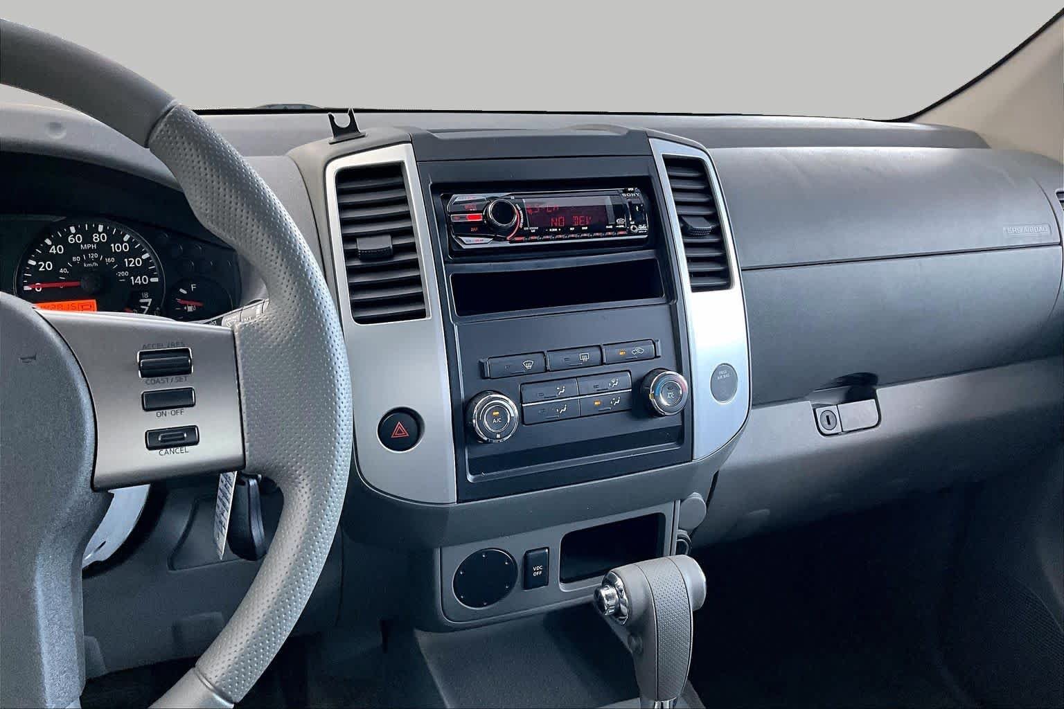 Used 2010 Super Black Nissan SE image 6