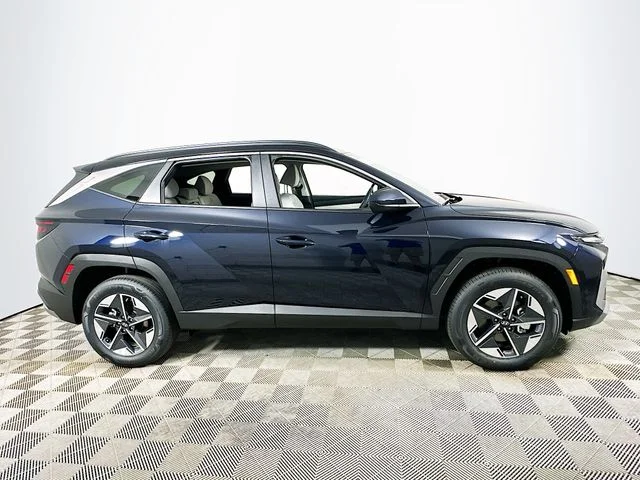 New 2026 Hyundai TUCSON HYBRID SEL