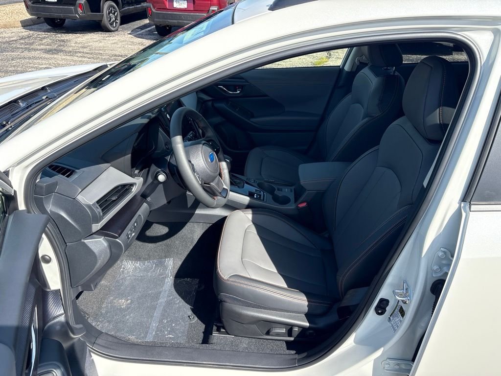 New 2026 CRYSTAL WHITE PEARL Subaru Limited Hybrid image 9