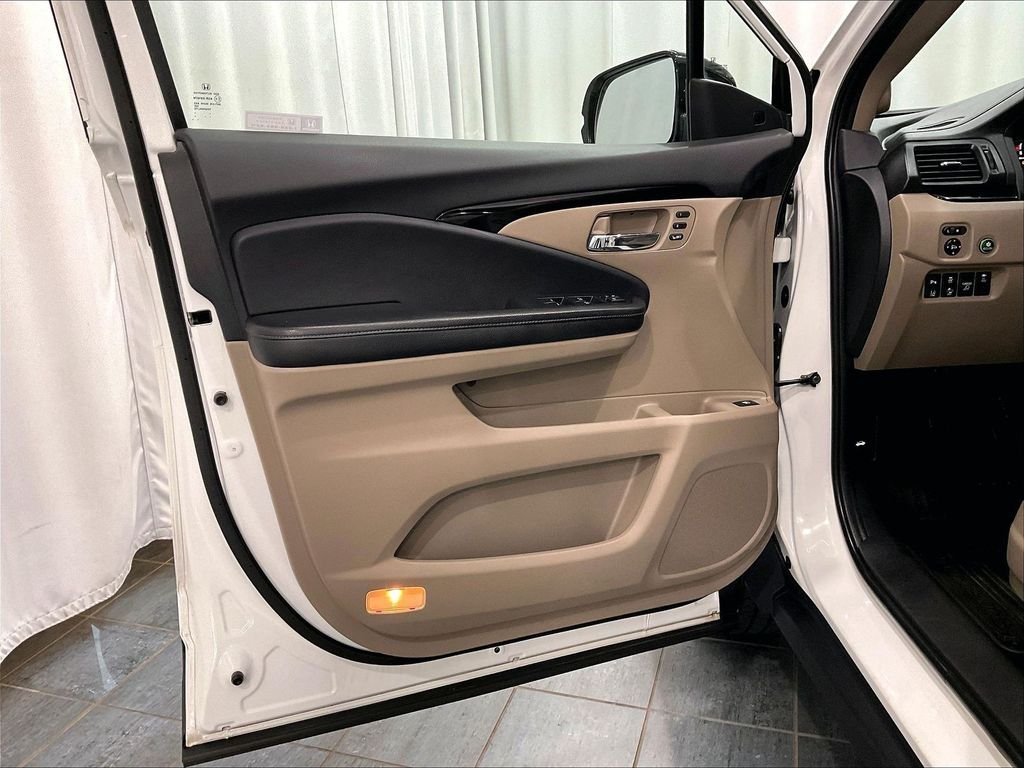 Used 2020 Gray Honda RTL-E image 9