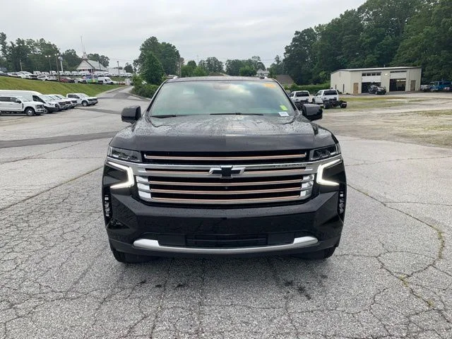 Used 2024 Black Chevrolet High Country image 3