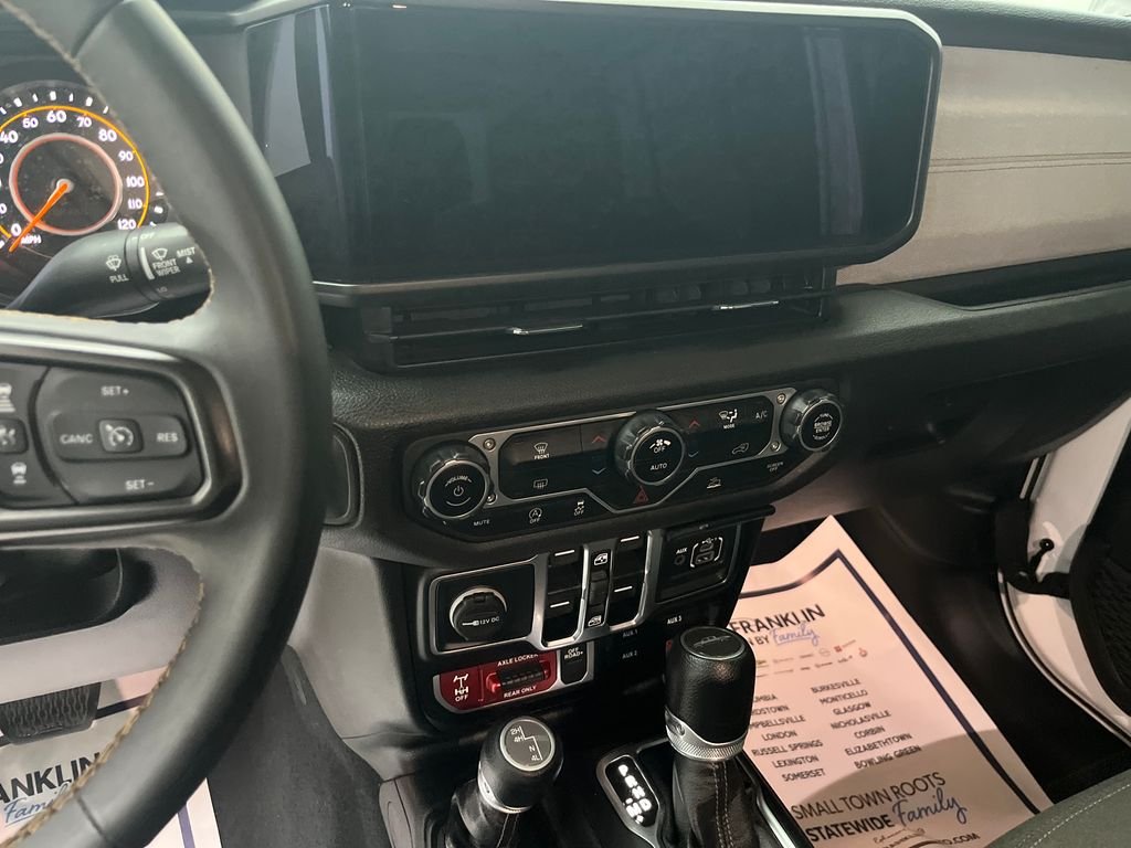 Used 2024 White Jeep Willys image 21