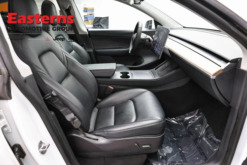 Used 2021 White Tesla Long Range image 18