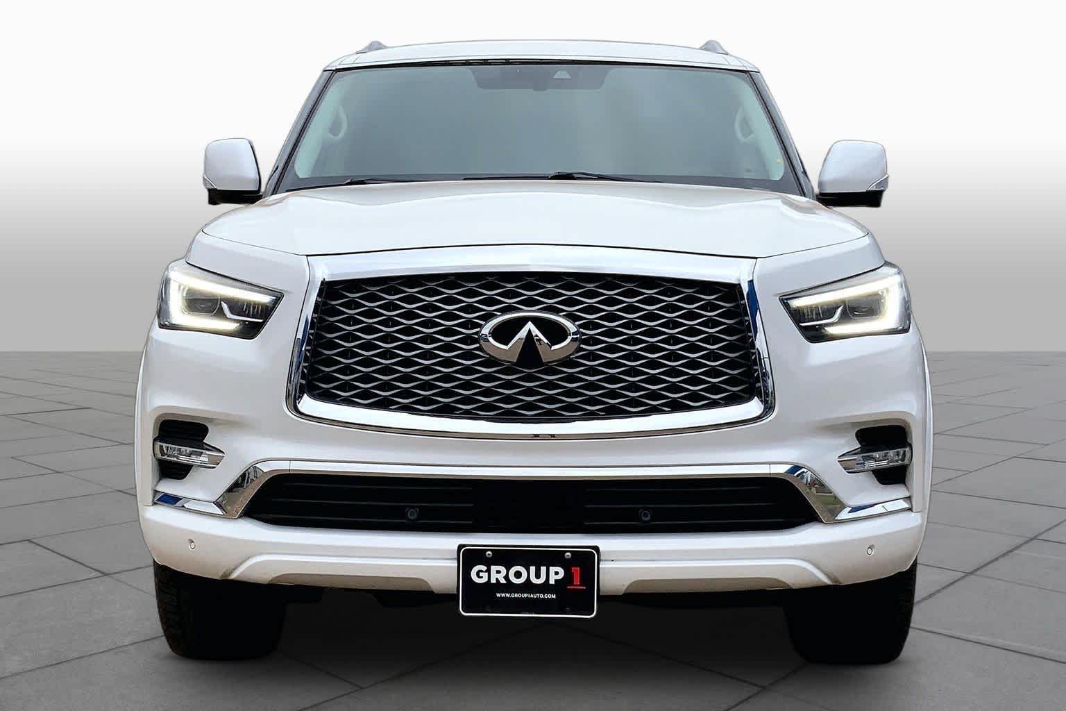Used 2019 Moonstone White INFINITI LUXE image 4