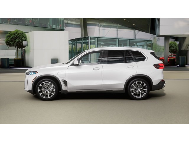 New 2026 Mineral White Metallic BMW xDrive50e image 4