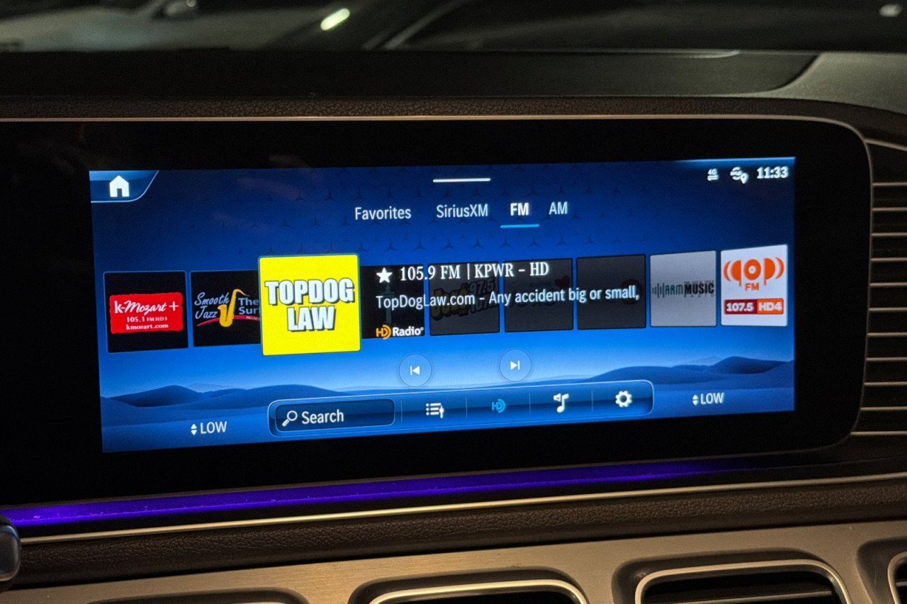 Certified Used 2025 Polar White Mercedes-Benz GLE 450e image 17