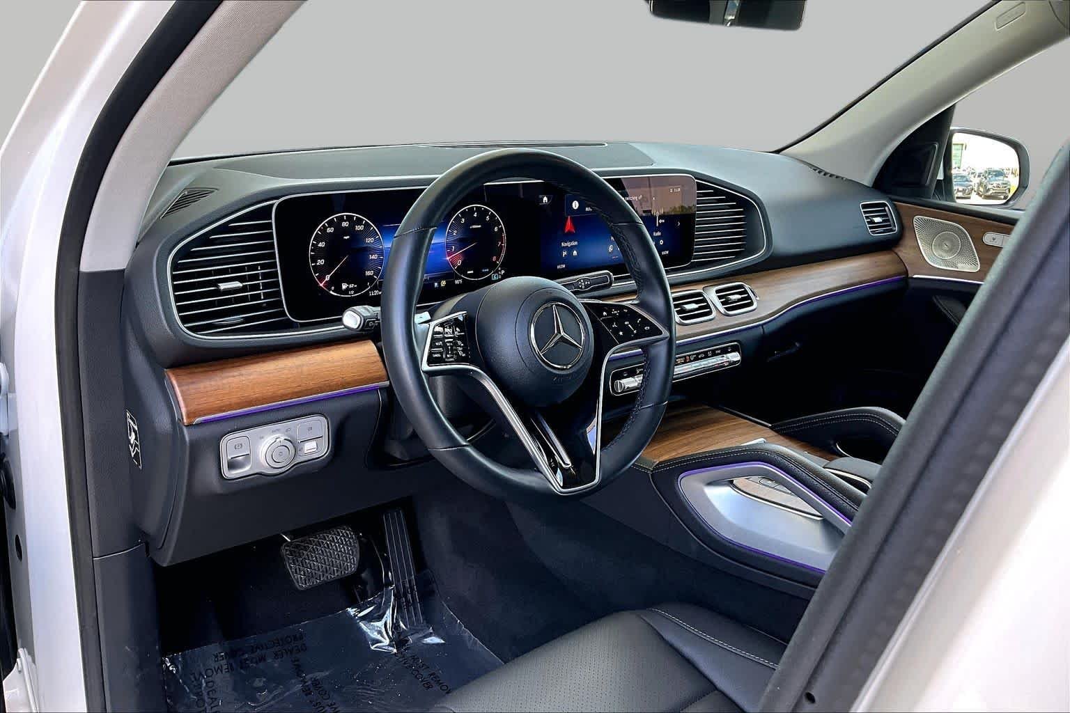 Used 2025 Polar White Mercedes-Benz GLE 350 image 16