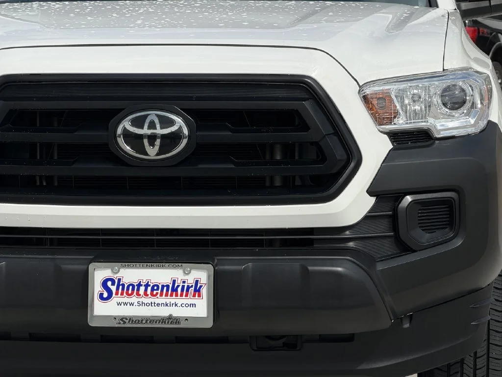 Used 2021 White Toyota SR image 8