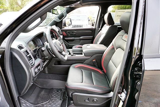 New 2026 Diamond Black Crystal Pearl-Coat Exterior Paint RAM RHO image 19