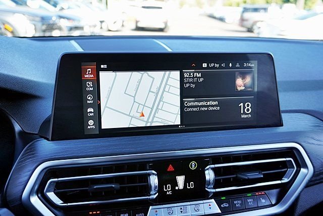 Used 2023 White BMW xDrive30i image 27