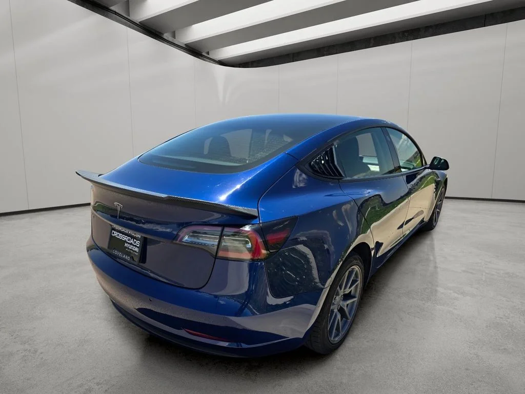 Used 2022 Deep Blue Metallic Tesla Base image 5