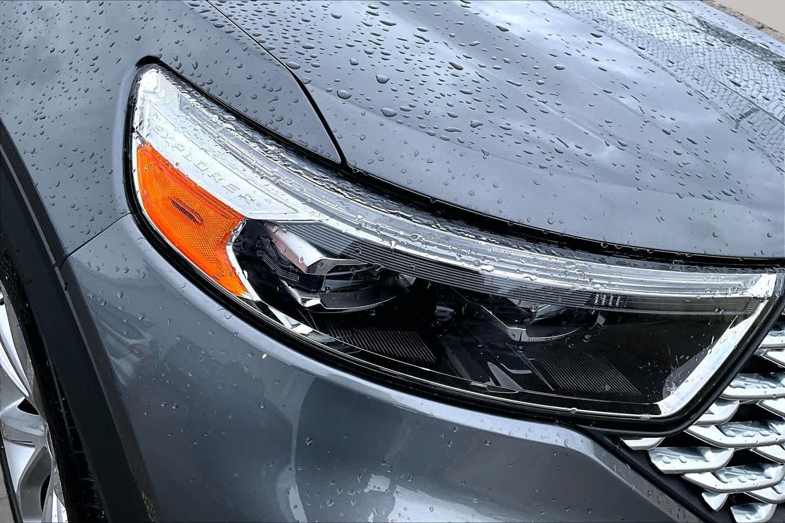 Used 2021 Carbonized Gray Metallic Ford Platinum image 27