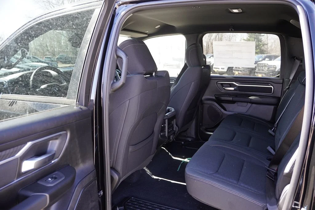 New 2026 Diamond Black Crystal Pearl-Coat Exterior Paint RAM Big Horn image 11