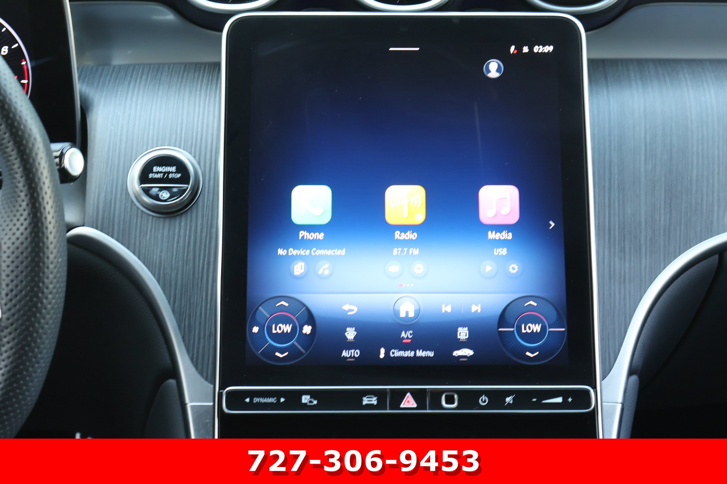 Certified Used 2025 Polar White Mercedes-Benz GLC 300 image 3