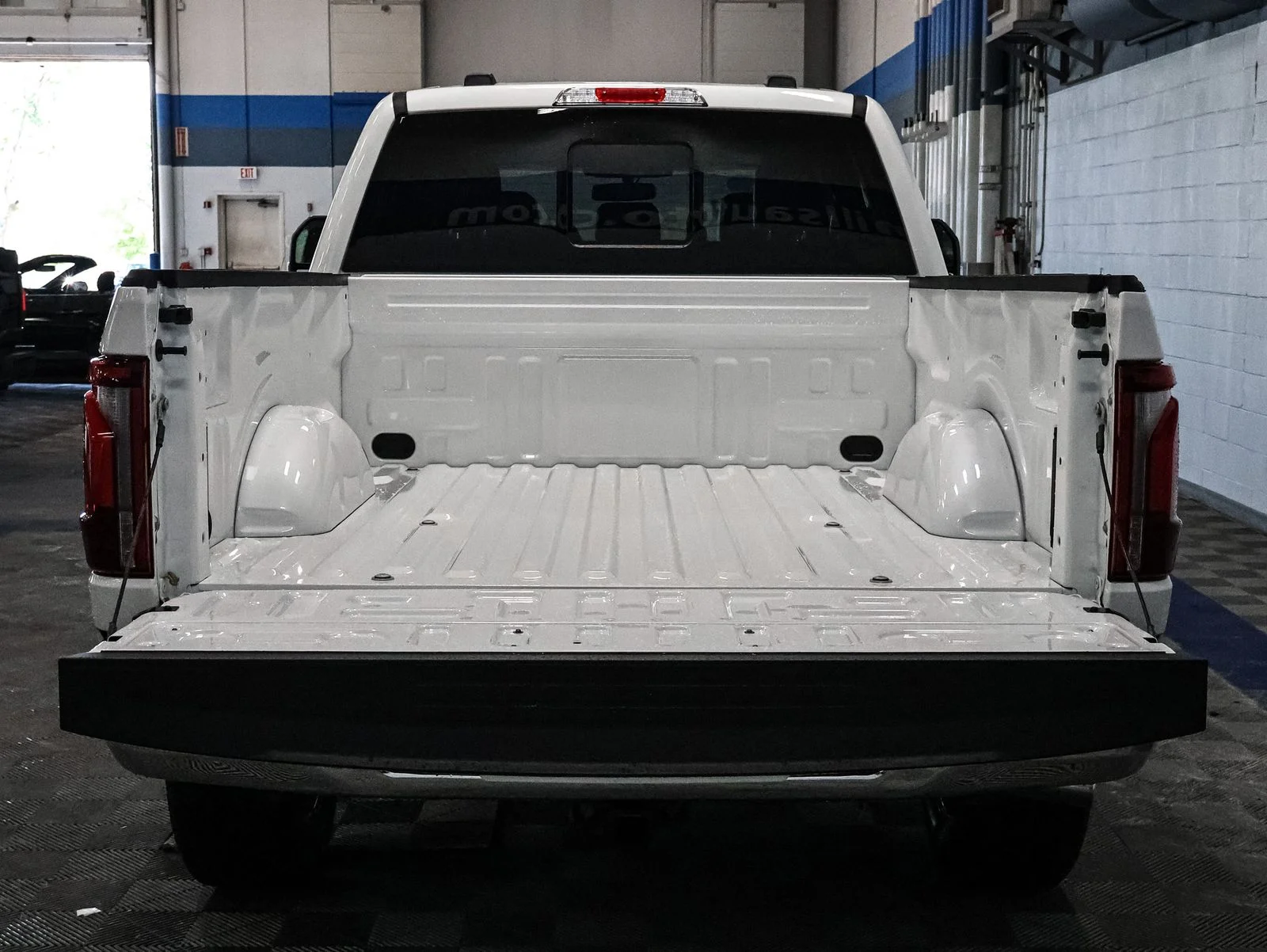 New 2026 Star White Metallic Tri-Coat Ford Lariat® image 18