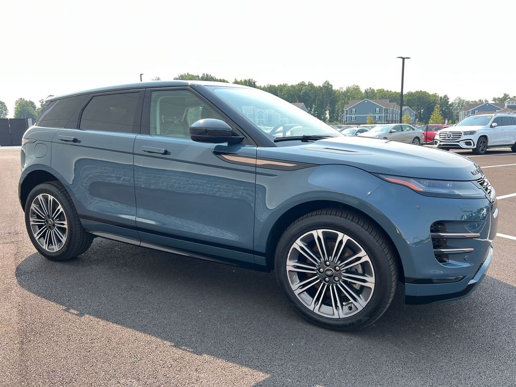Used 2024  Land Rover Dynamic image 2