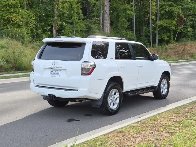 Used 2022 White Toyota SR5 Premium image 13