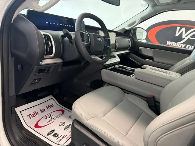 New 2027 Star White Metallic Tri-Coat Ford MAX Active image 27