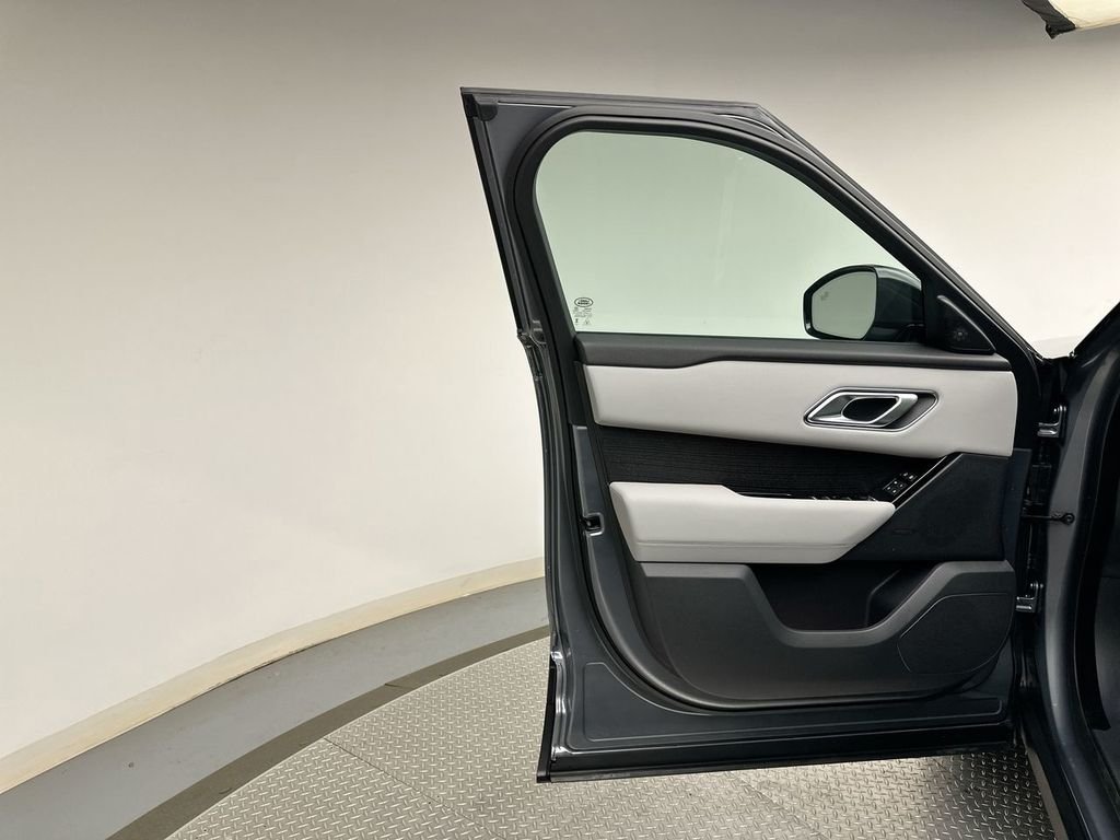New 2026 Zadar Grey Land Rover S image 9