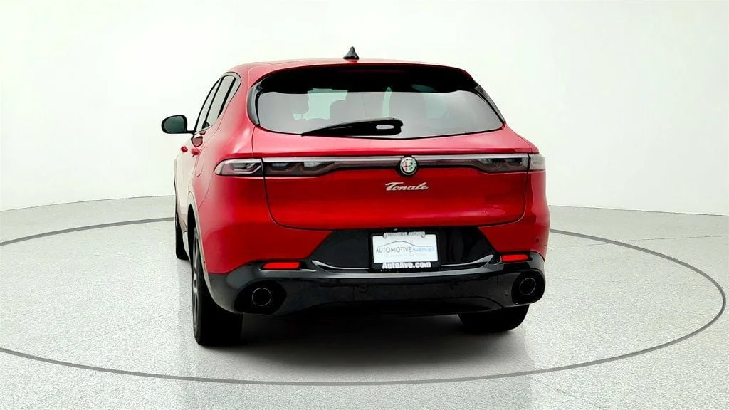 Used 2024 Alfa Rosso Alfa Romeo Veloce eAWD w/ Active Assist & Premium Interior Pkg image 6