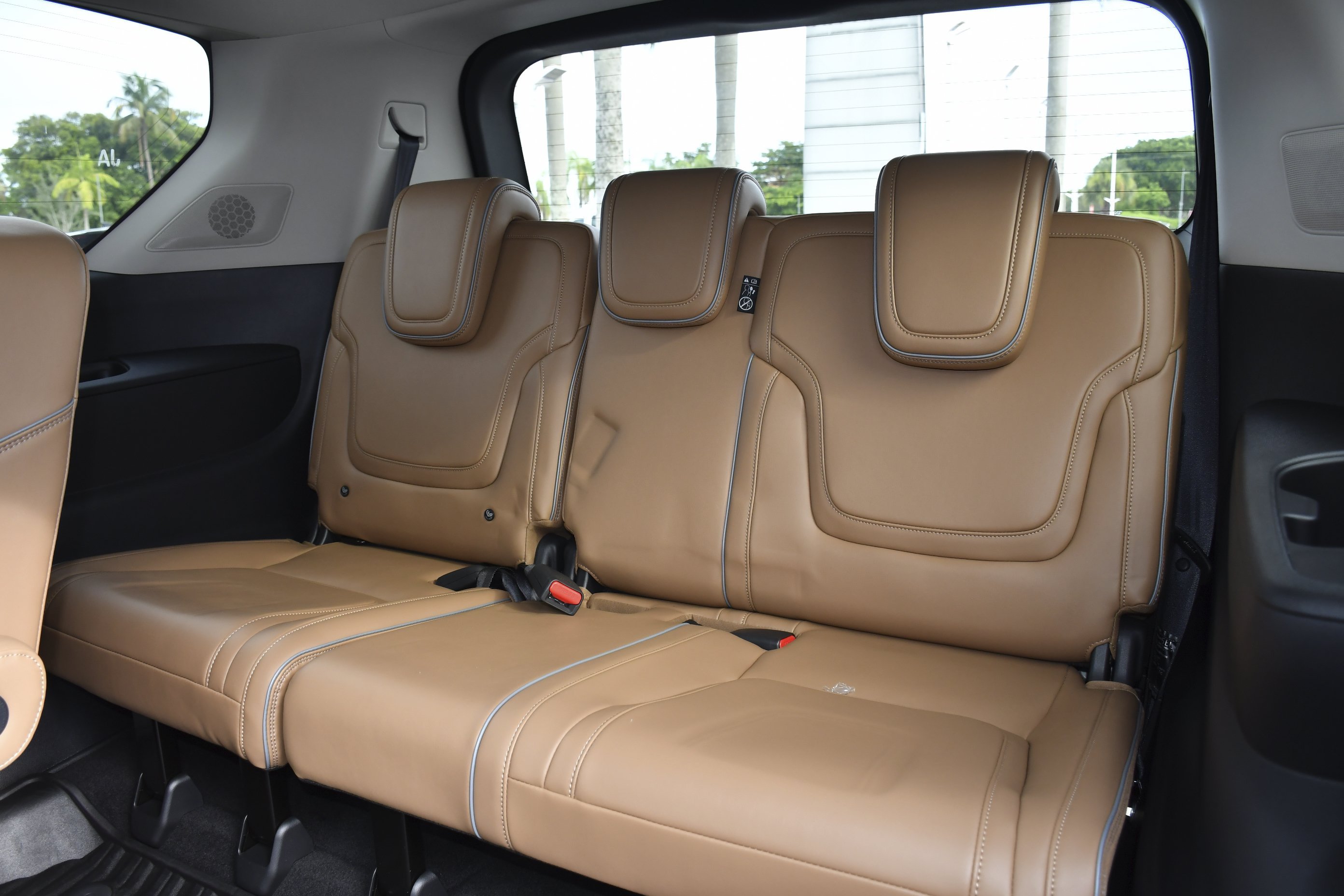 New 2027 BLACK OBSIDIAN INFINITI Luxe 4WD image 27