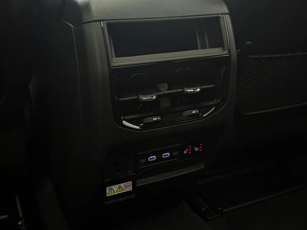 New 2026 White Jeep Limited - - 4x4 - Ltd Altitude Pkg - Lux Tech Grp II - Pano Sunroof - 20 Black Wheels & More! image 26