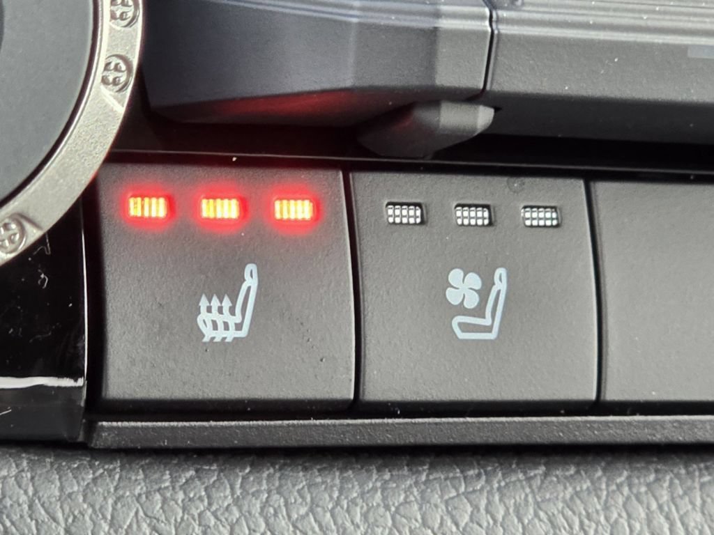 Used 2025 Terra Toyota Limited image 4