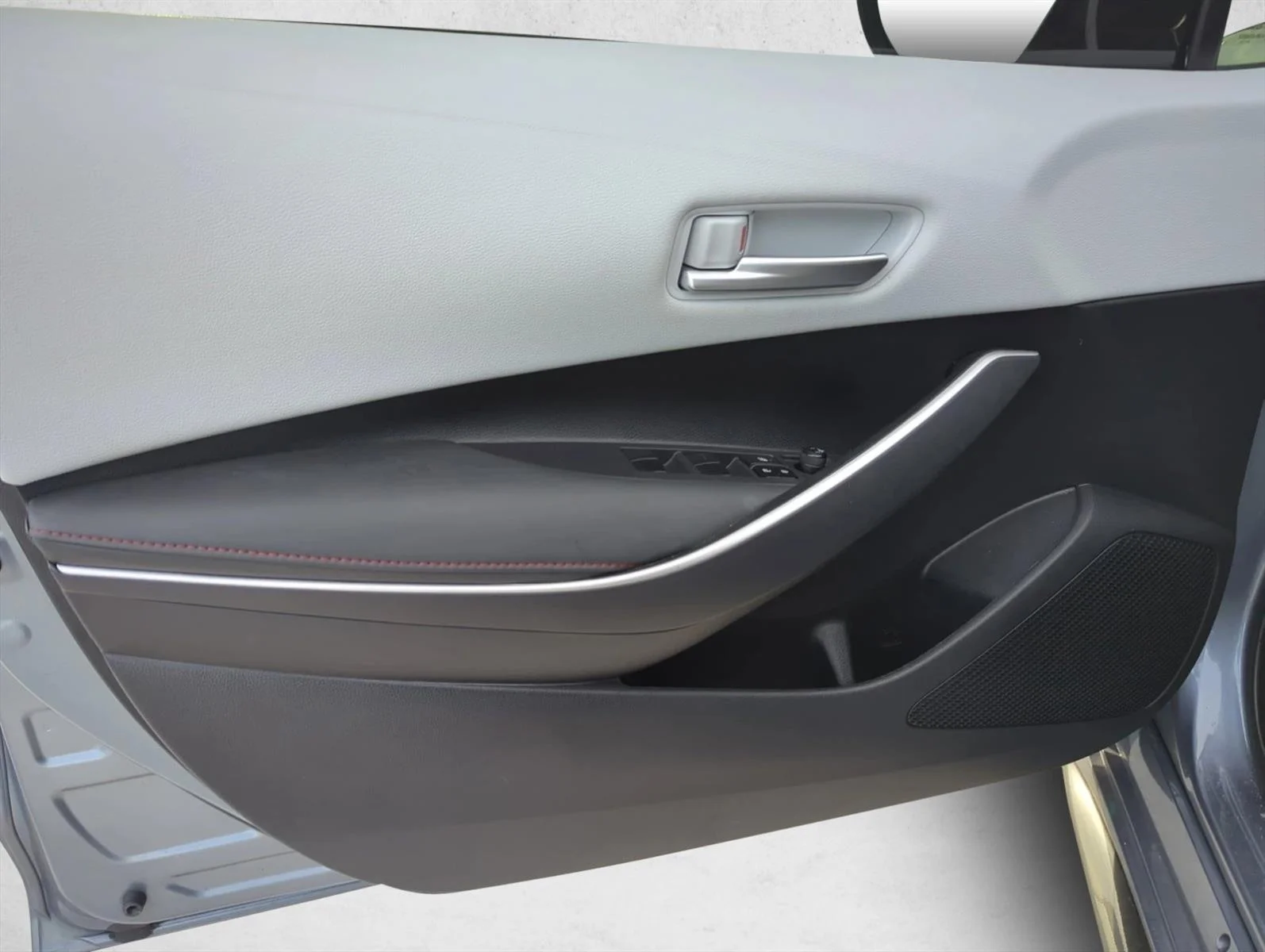 Used 2024 Celestite Toyota SE image 9