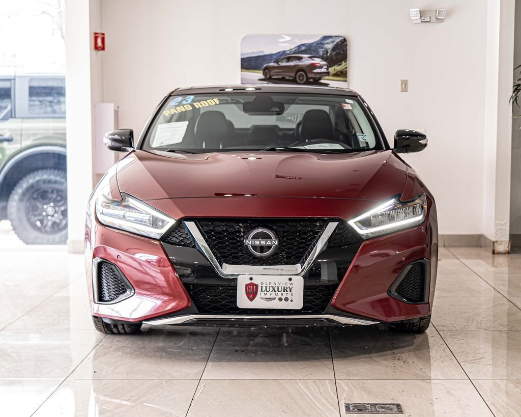 Used 2023 Red Nissan 3.5 SL image 2
