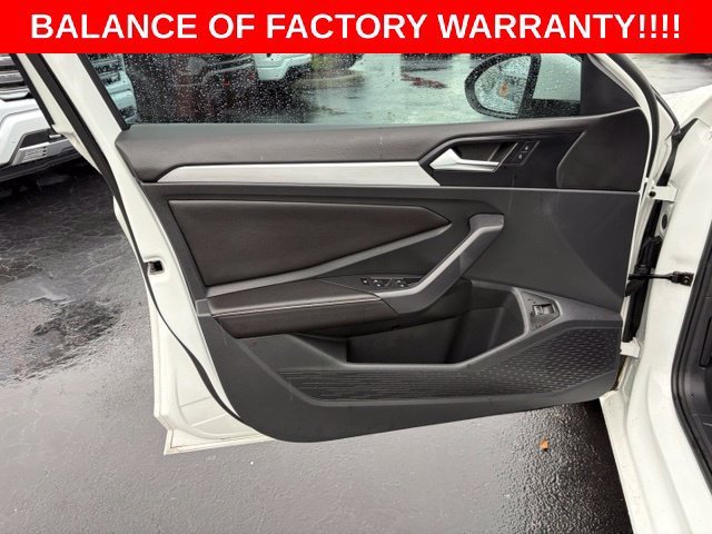 Used 2025 White Volkswagen 1.5T S image 12