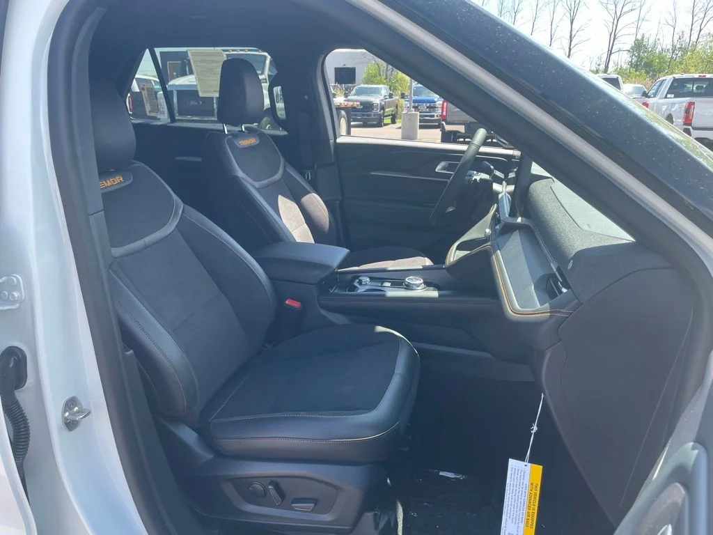 New 2026 Star White Metallic Tri-Coat Ford Tremor® image 15