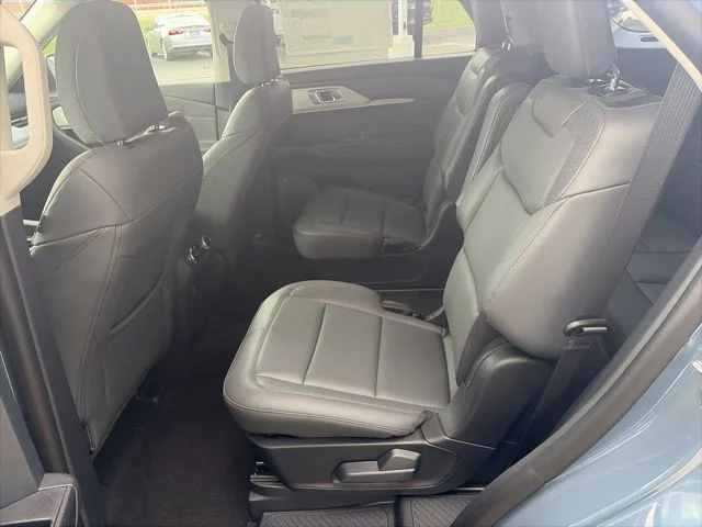 New 2026 Vapor Blue Metallic Ford Active image 44