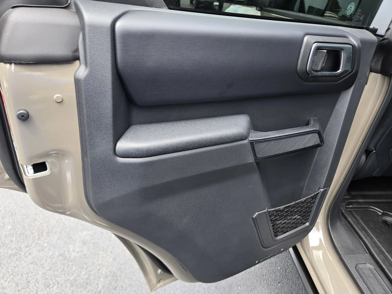 New 2026 Marsh Gray Ford Badlands image 28