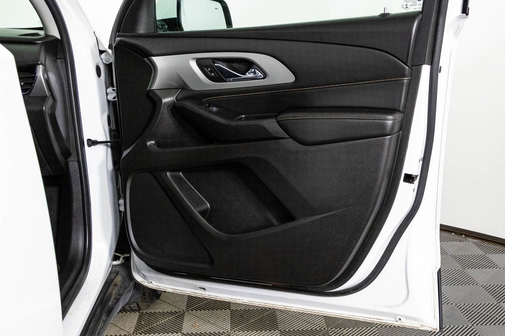 2021 CHEVROLET TRAVERSE - Image 38