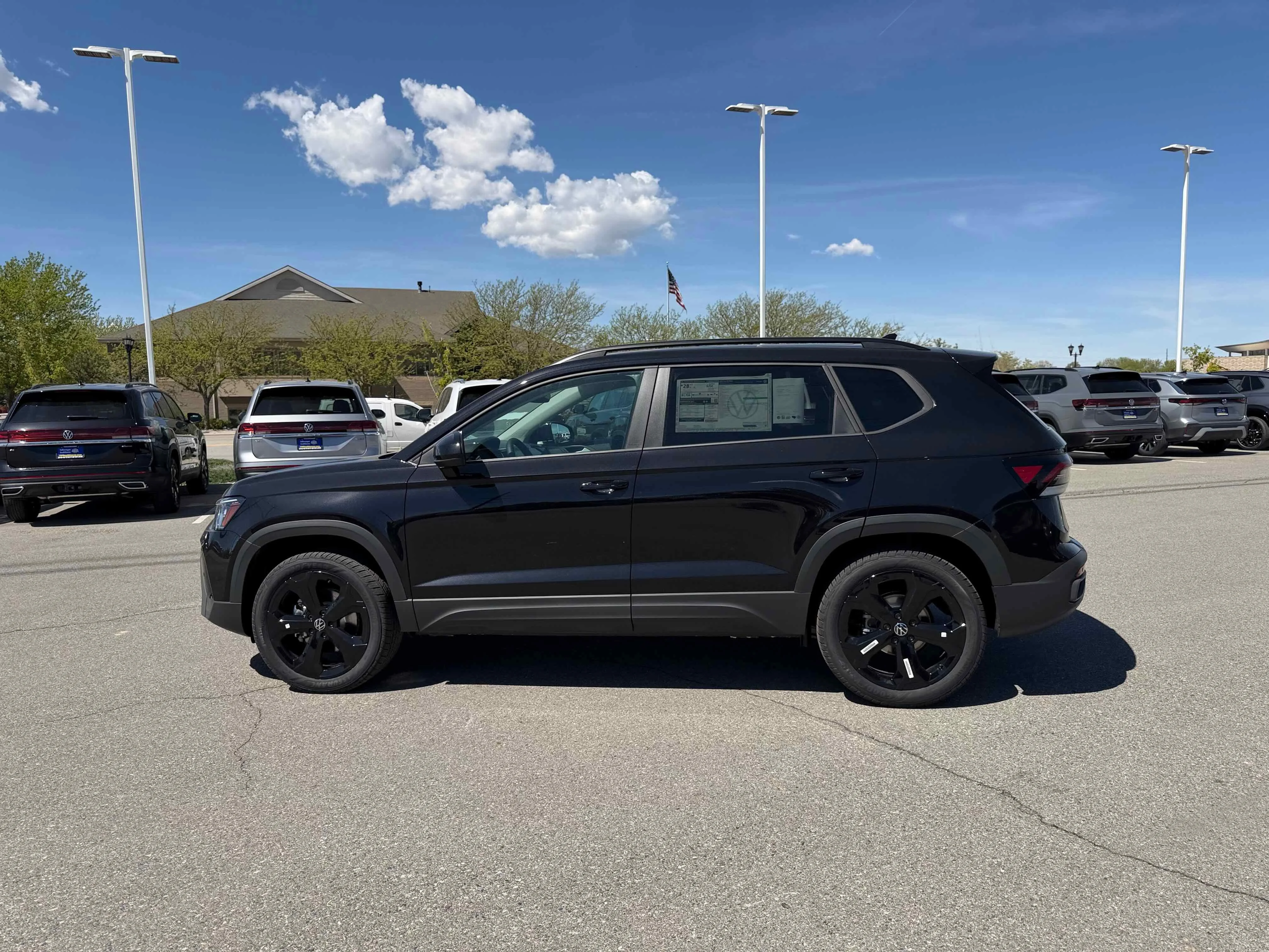New 2026 Deep Black Volkswagen SE Black image 2