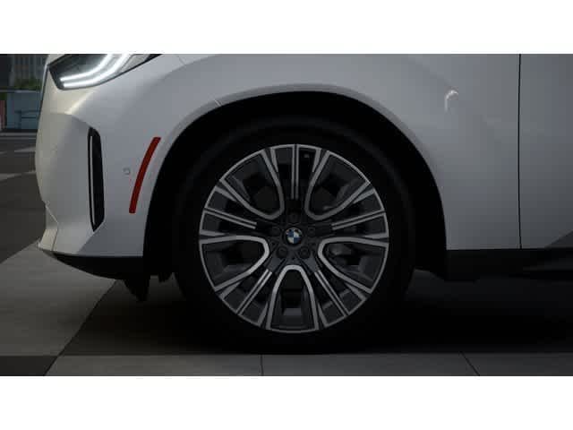 New 2026 Mineral White Metallic BMW 30 xDrive image 7