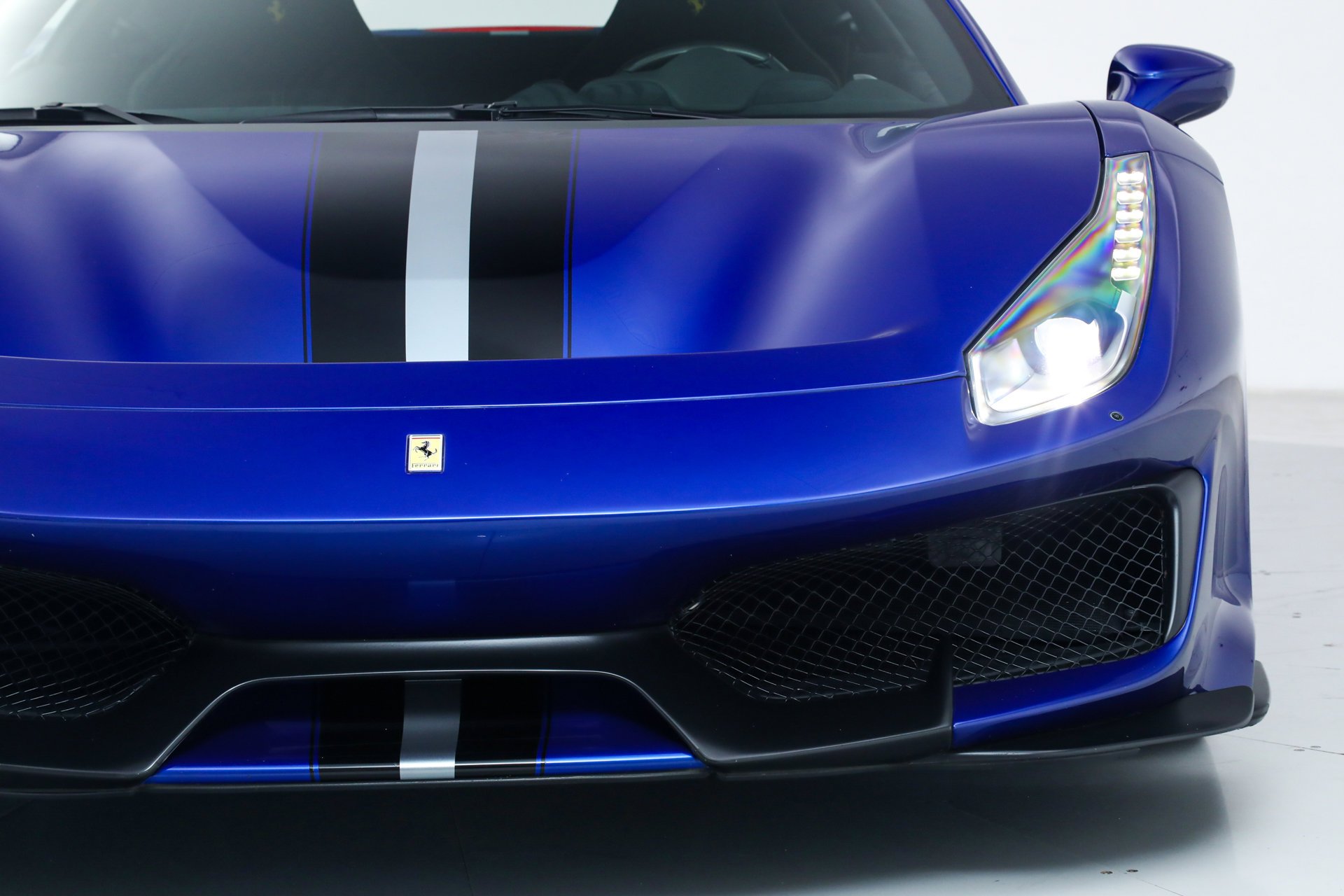 Used 2020 Blue Ferrari  image 13