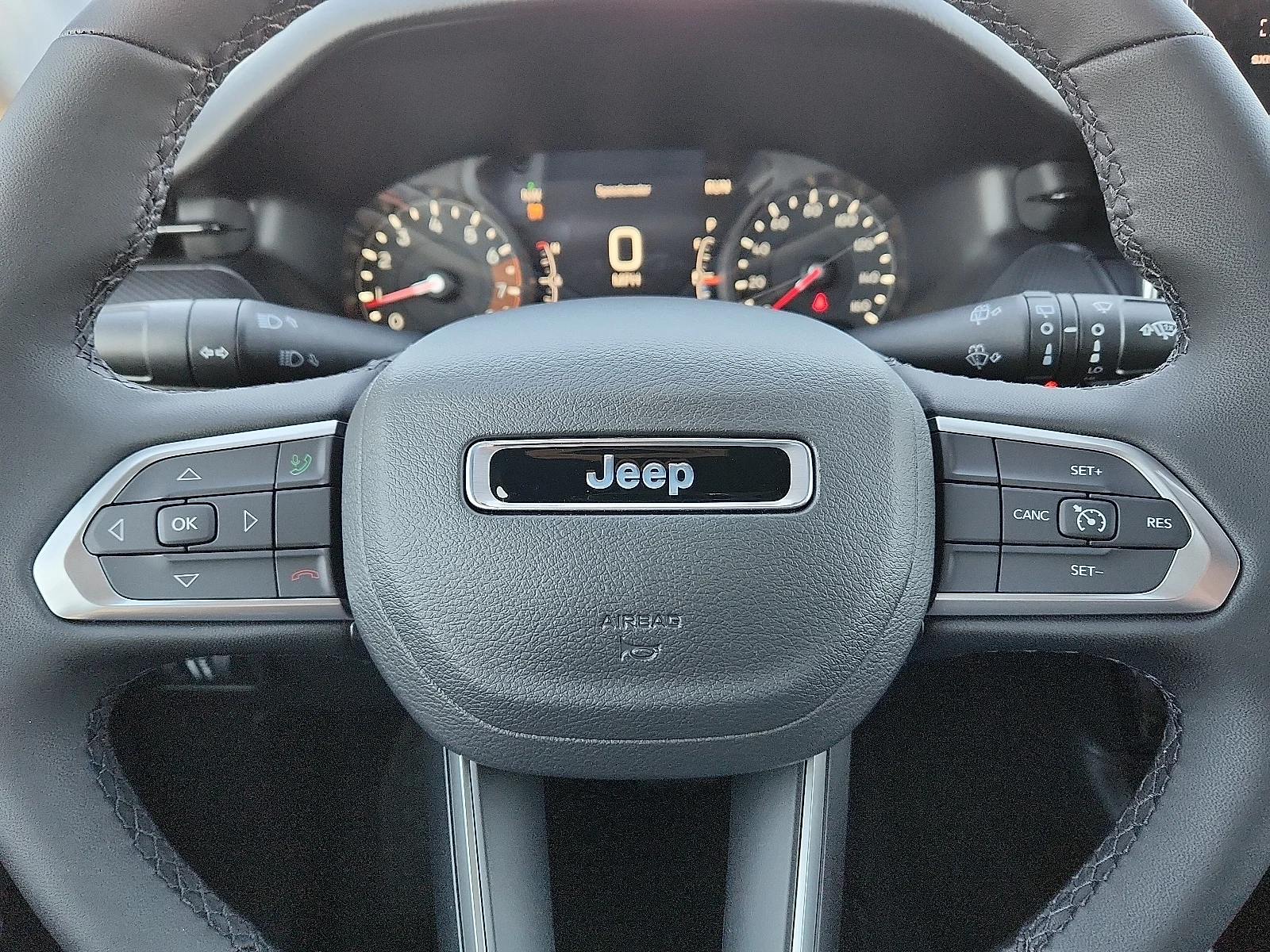 New 2026 Orange Jeep LATITUDE ALTITUDE 4X4 image 19