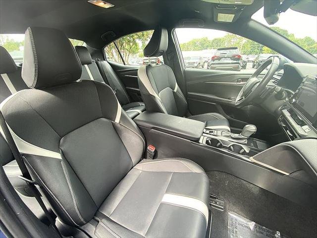Certified Used 2025 RESERVOIR BLUE Toyota  image 20