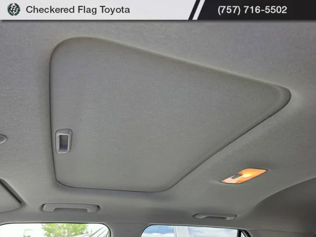 Used 2024 Green Apple Hyundai SEL image 9
