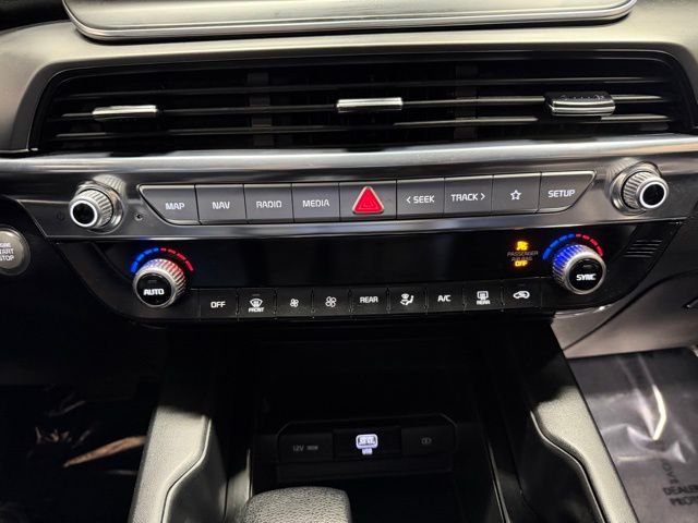 Used 2022 Sangria Red Kia LX image 38