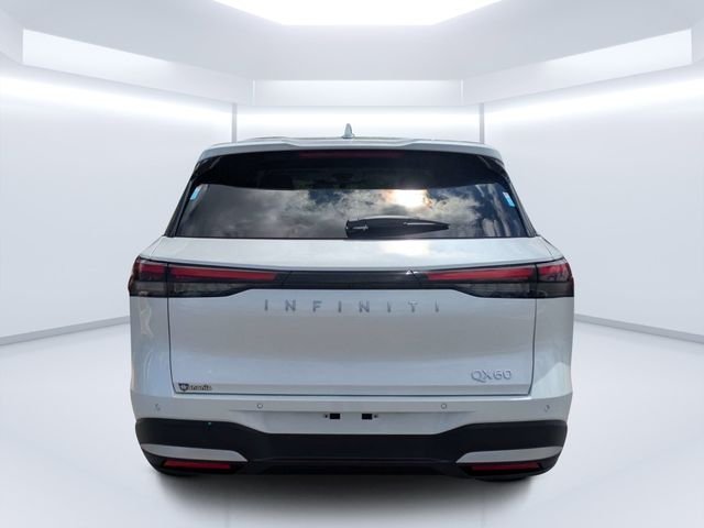 New 2027 RADIANT WHITE INFINITI Pure FWD image 4