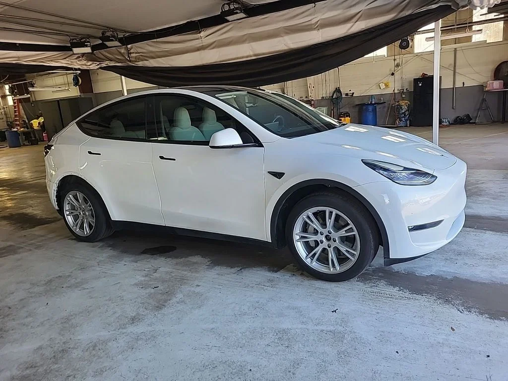 Used 2023 White Tesla Long Range image 2
