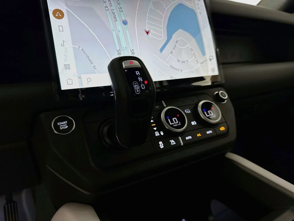 New 2026 Santorini Black Land Rover S image 17