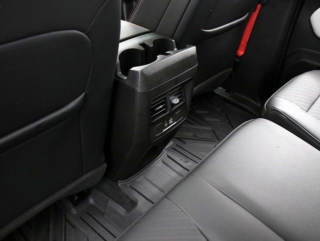 2025 GMC Canyon AT4 - Photo 15