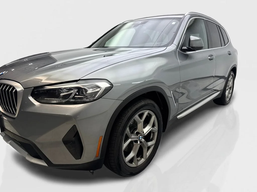 Used 2024 Gray BMW sDrive30i image 11