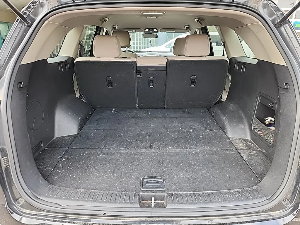 Used 2016 Black Kia LX image 9