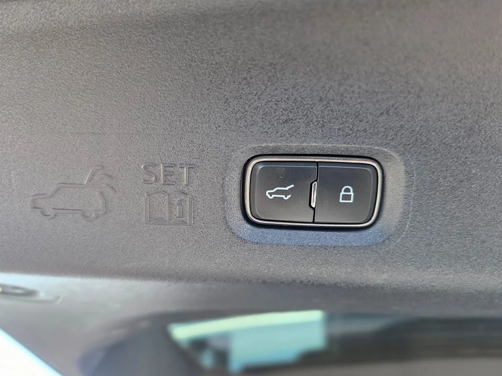 Used 2025 White Ford Active image 17