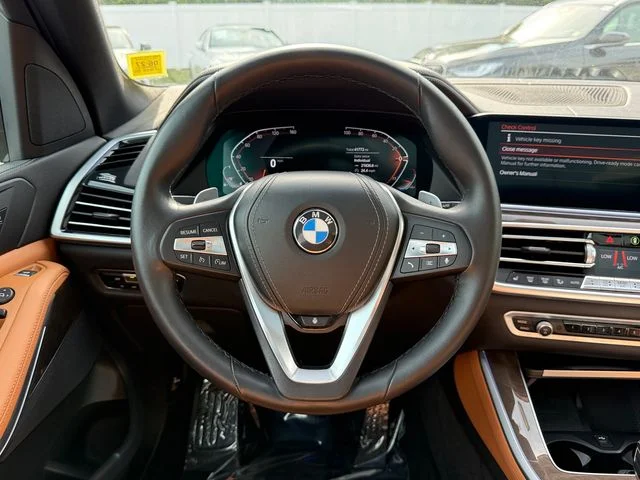 Used 2022 Black Sapphire Metallic BMW xDrive40i image 15