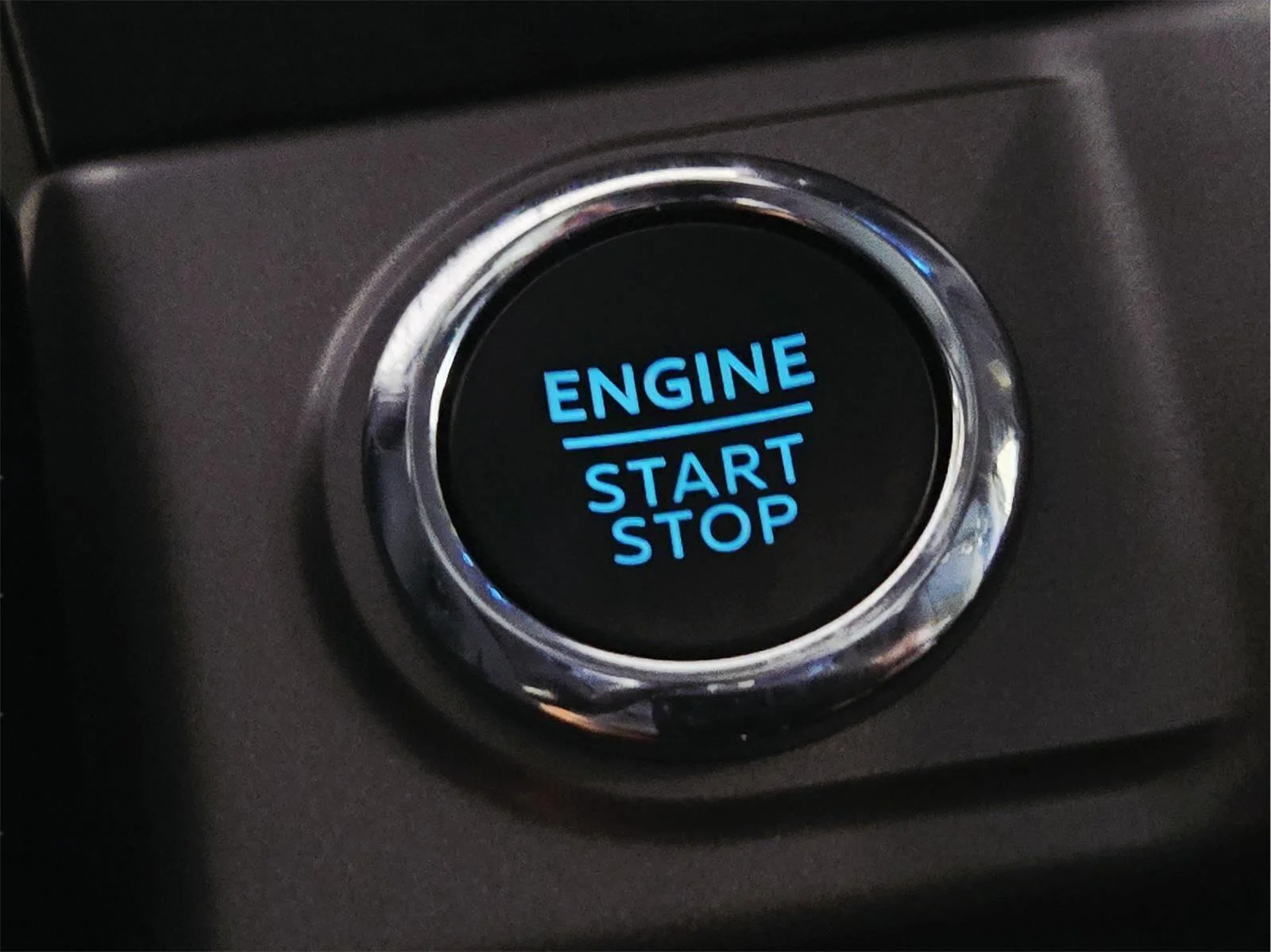 Used 2025 Atlas Blue FORD XLT image 34